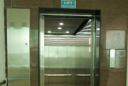 Campus Elevator & Barrier-Free Access